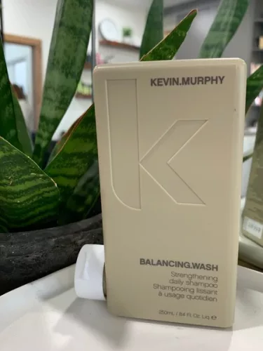 KEVIN.MURPHY BALANCING WASH - Hajerősítő és Vitalizáló Sampon 250ml