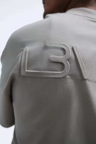 L3VEL3 - Oversized T-Shirt Back Logo - Oversized Póló, Hátsó Logóval (Fehér, L)