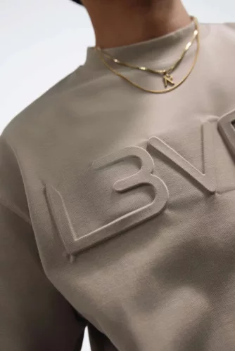 L3VEL3 - Oversized T-Shirt Front Logo - Oversized Póló, Elülső Logóval (Sötét Szürke, L)